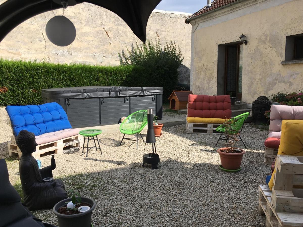 L Auberge Du Lion D Or Nanteuil-sur-Marne Exterior foto